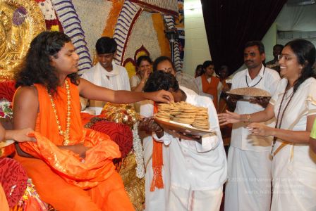 20080717 more darshan 0272 CMP WM.jpg