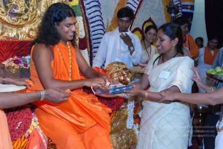 20080717 more darshan 0304 CMP WM.jpg