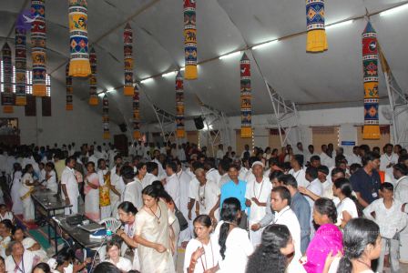 20080717 more darshan 0314 CMP WM.jpg