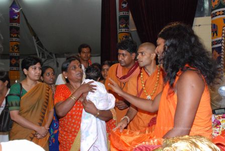 20080717 more darshan 0383 CMP WM.jpg