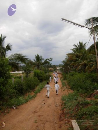 2008 Gurukul Photo 152 1CrqjDPZDEx6jrUjym8PKniPPeOjnLRr6.jpg