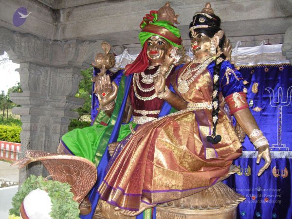 2008 Gurukul Photo 195 1M7HwLNUFEPAbVZ7SD09uLVGlRyK UHkt.jpg