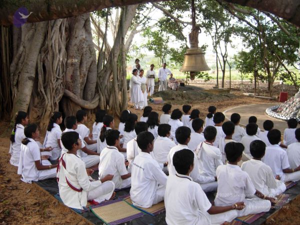 2008 Gurukul Photo 313 1A-wbzKVGaTZ2vBE3uzh2qOWaInMneghm.jpg