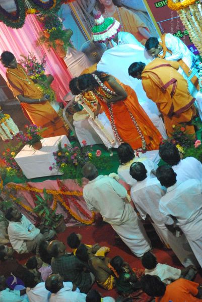 File:20090112 darshan 1947 CMP WM.jpg