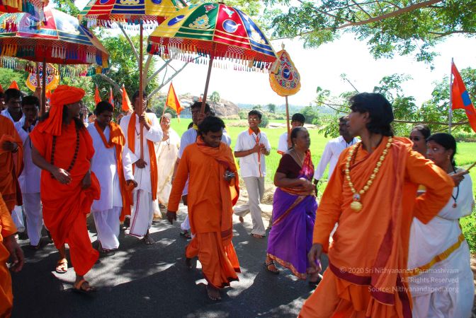 20090112 kodikannyatra 0927 CMP WM.jpg