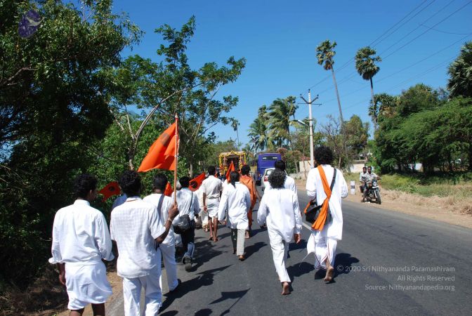 20090112 kodikannyatra 0959 CMP WM.jpg