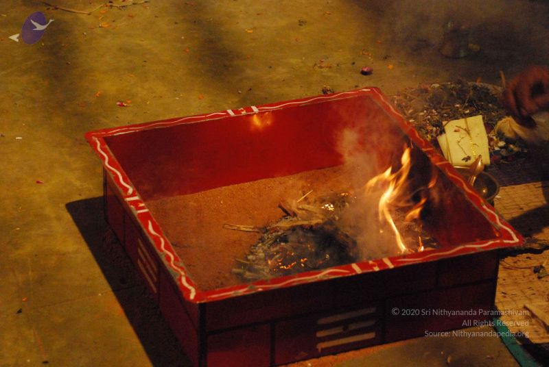 File:20090112 sapthayagam 1594 CMP WM.jpg