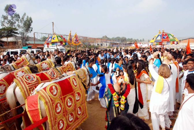 20091225DSC 3529 CMP WM00100 Procession.jpg