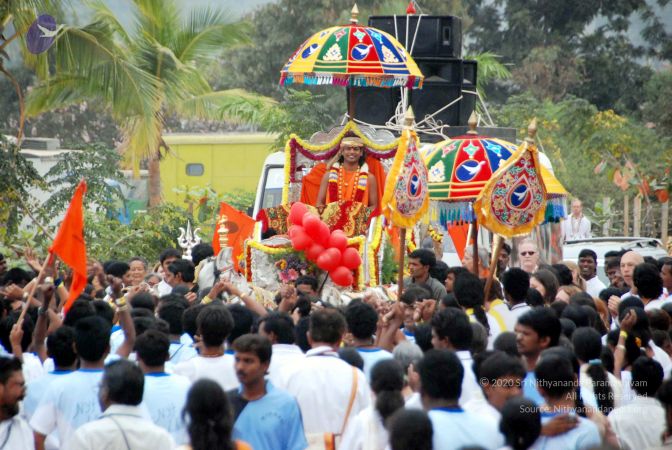 20091225DSC 3674 CMP WM00100 Procession.jpg