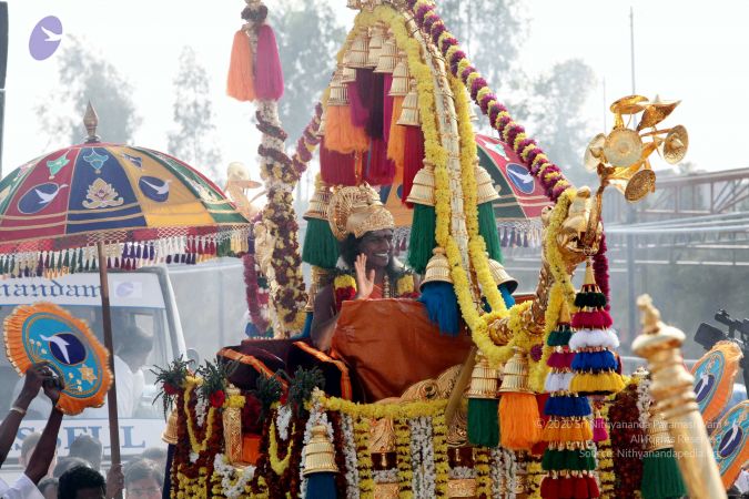 20091227IMG 9720 CMP WM00001000 Procession.jpg