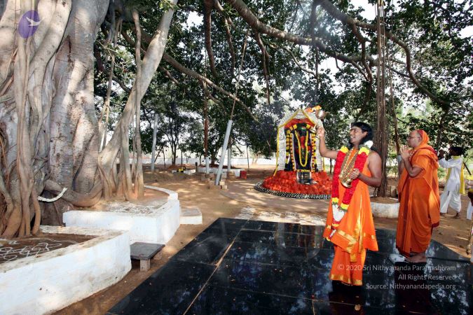 20091227IMG 9846 CMP WM00001000 Procession.jpg