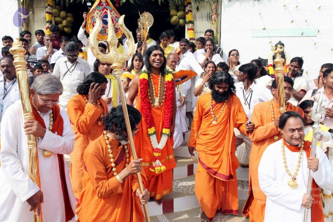 20091227IMG 9861 CMP WM00001000 Procession.jpg