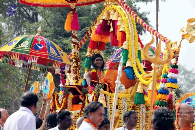 20091227IMG 9893 CMP WM00001000 Procession.jpg