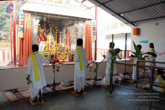 20091229DSC 7749 CMP WM00100 Procession.jpg