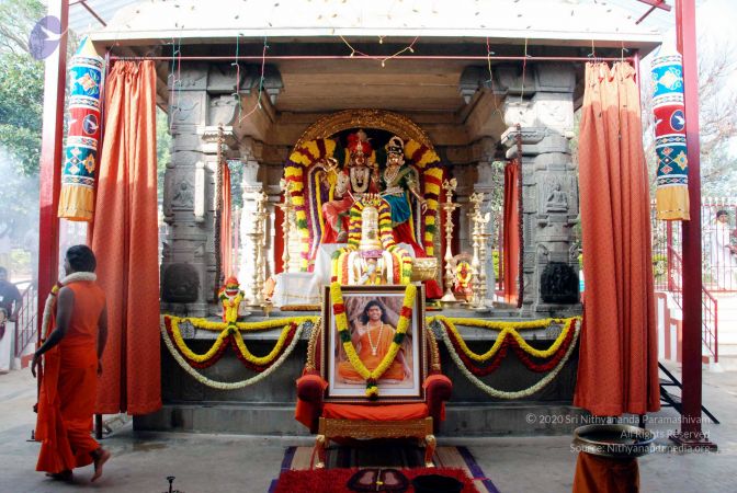 20091229DSC 7774 CMP WM00100 Procession.jpg