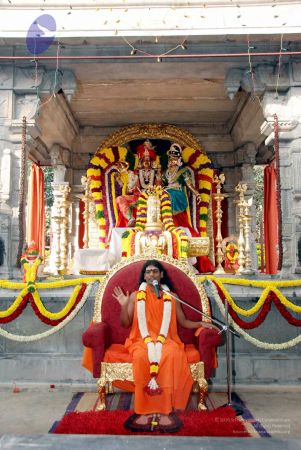 20091229DSC 7827 CMP WM00100 Procession.jpg