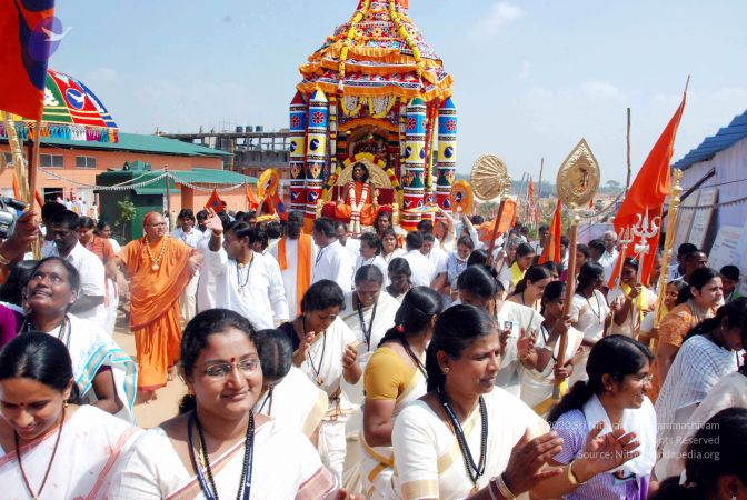 20091229DSC 8220 CMP WM00100 Procession.jpg