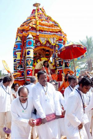 20091229DSC 8249 CMP WM00100 Procession.jpg