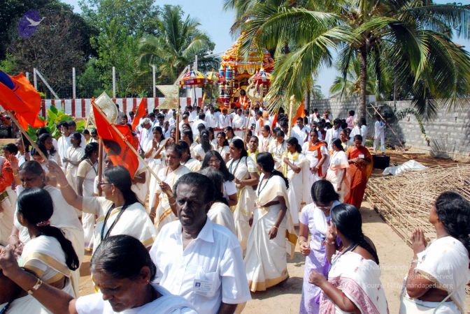 20091229DSC 8410 CMP WM00100 Procession.jpg