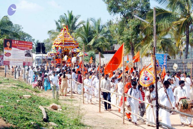 20091229DSC 8506 CMP WM00100 Procession.jpg