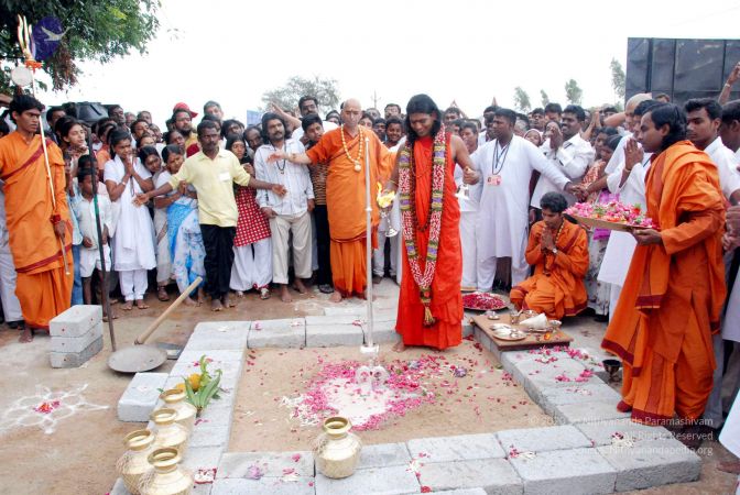 2009 bhoomi puja bidadi CMP WM 00.jpg