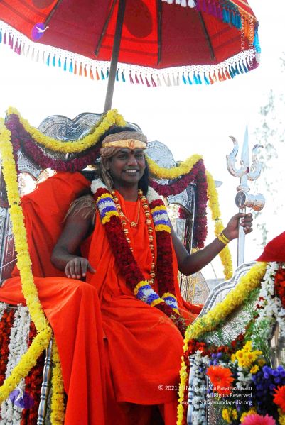 File:2010 PhotoAbum more 3388 CMP WM.jpg