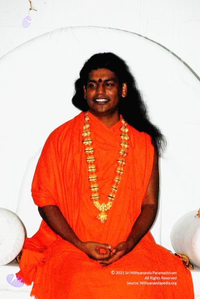 File:2010 PhotoAbum more 7144 CMP WM.jpg