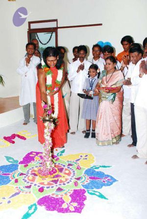 2010 PhotoAlbum Photo 881 1uAYCTxQ gIg0MDGfl10Zt9tPl2aZrF-A.jpg