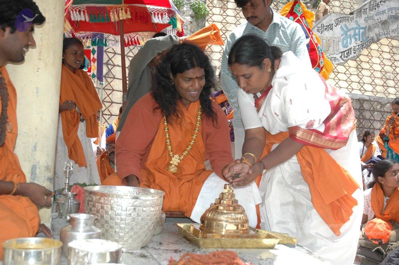 File:27 410 CMP WM.jpg
