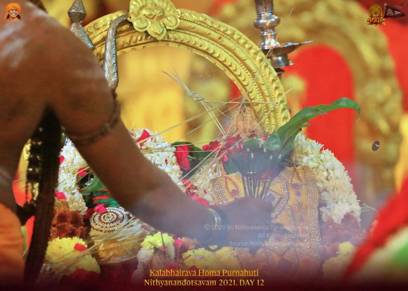 File:ADIKAILASA-2021-12-30-1FE 41mvdk3mtYQFSBQblsjMomHTlllL .jpg