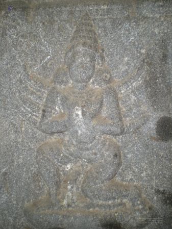 ArunachaleshwaraTemple KrittikaMandapam 2007-08 Pillars 3 watermarked.jpg