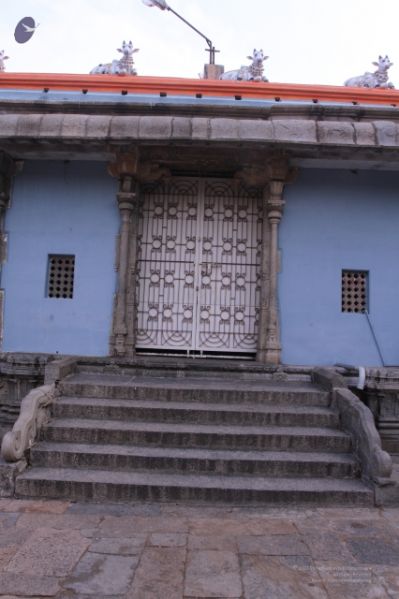 File:ArunagiriYogishwaraSteps.jpg