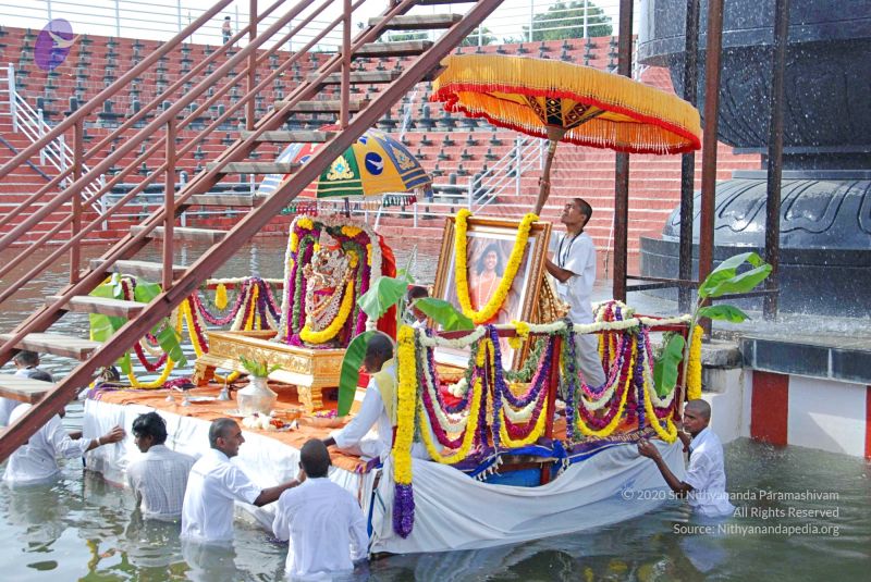 File:Batch 20100912 3415 CMP WM.jpg