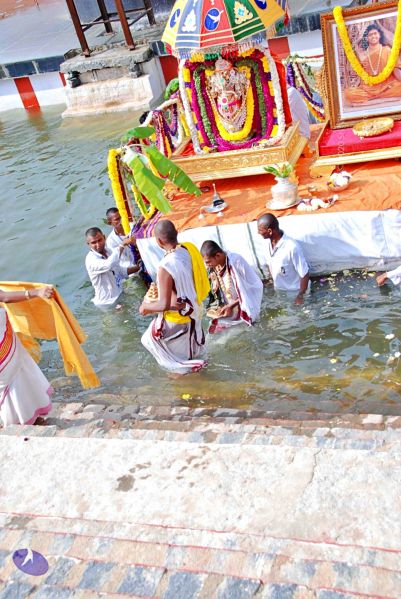 File:Batch 20100912 3428 CMP WM.jpg