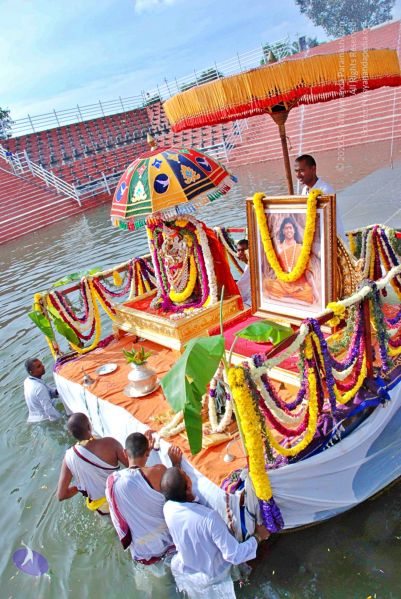 File:Batch 20100912 3462 CMP WM.jpg