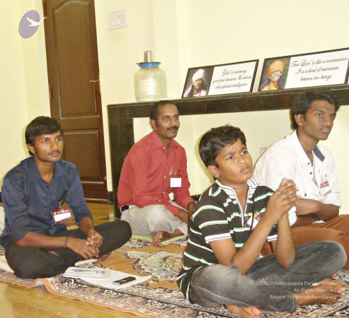 Batch 2014-02feb-02nd-nithyananda-diary-ndy-thiruvanmiyur-participant-listening-to-session-by-acharya-3 CMP WM.jpg