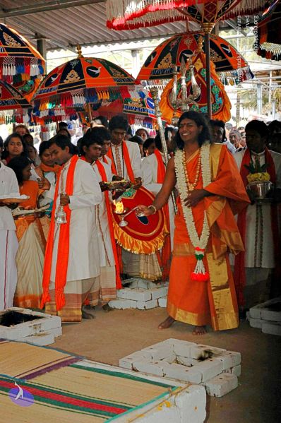 File:Batch batch DSC 2299 CMP WM.jpg