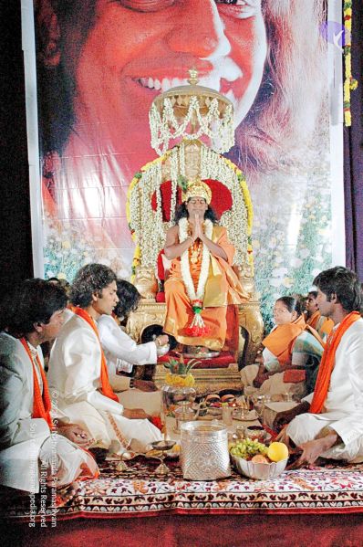 File:Batch batch DSC 2544 CMP WM.jpg