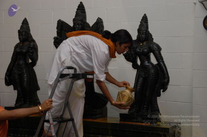 DeviPrathista15Nov2007 075 CMP WM.jpg