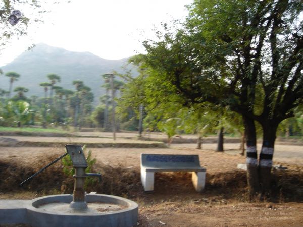 HILL Tiruvannamalai Arunachala 6Apr2007 (2)-02.jpg