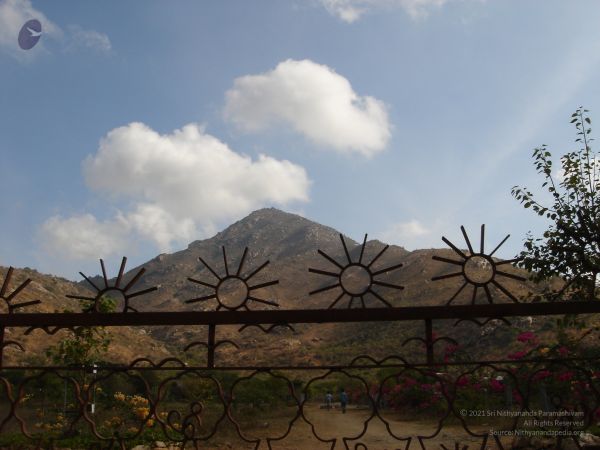 HILL Tiruvannamalai Arunachala 6Apr2007 (55)-47.jpg