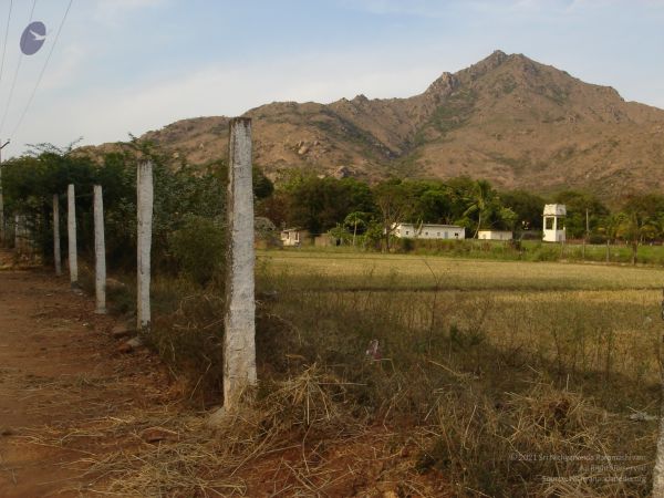HILL Tiruvannamalai Arunachala 6Apr2007 (83)-73.jpg