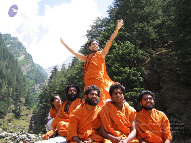 File:Himalayan tour 028-solo CMP WM.jpg