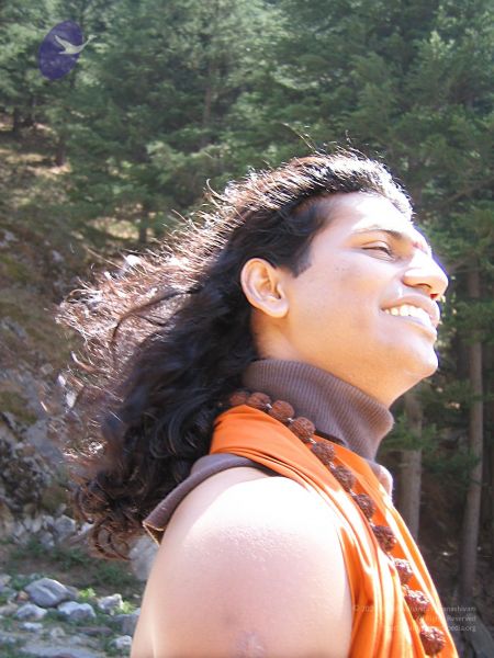 File:Himalayan tour 034-solo CMP WM.jpg