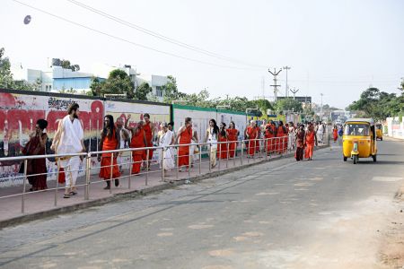 KAILASA-FAMILIA-PORTUGUESA--PORTUGAL-2018-01-17-12ytQaJyx-v d7hoDwI3zqN-DJ1RnWKKl.jpg