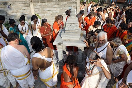 KAILASA-FAMILIA-PORTUGUESA--PORTUGAL-2018-01-17-17zH7poewdr k6o3aocn6qnZNsaya9dnP.jpg