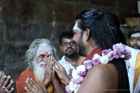 KAILASA-FAMILIA-PORTUGUESA--PORTUGAL-2018-01-17-1LGwxuDRnQvBQlAHlU-O4-0-UG 2mG54z.jpg