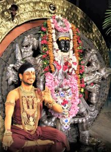 KAILASA-FAMILIA-PORTUGUESA--PORTUGAL-2018-01-22-10Ttouyyn QIAWL7-YiCwyZXaB2d9m7gC.jpg