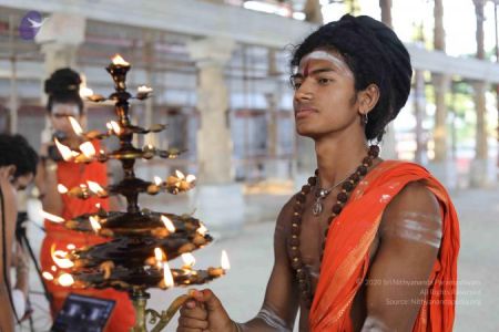 KAILASA-FAMILIA-PORTUGUESA--PORTUGAL-2018-02-02-1weQkkB7zcx-1oBhsQcOcbfBSGs ukhnQ.jpg