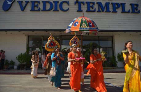 KAILASA-LOS-ANGELES--USA-2019-06-23-1Od8ms4pK4K WY943wtHvXrbE6xHCMUfp.jpg